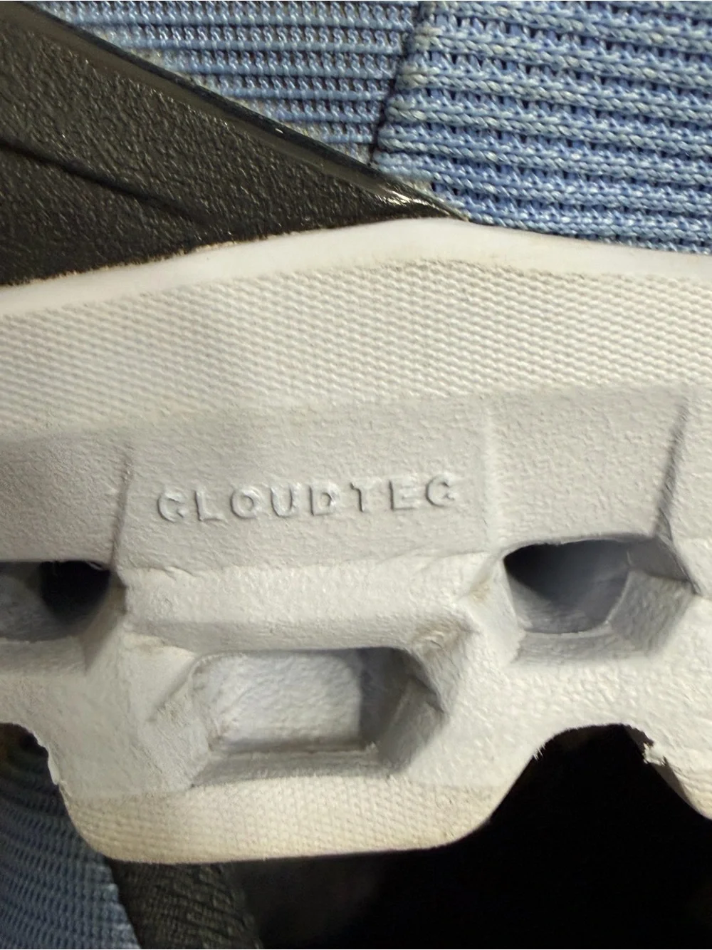 On Cloudflyer Womens 8 Blue Black CloudTec Helion Running Athletic Sneakers